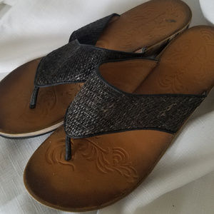 Clarks Wedged Sandals Size 10M